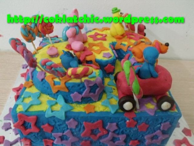 Cake angka 3 dengan Pocoyo dan teman-teman
